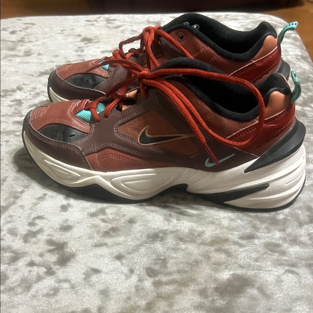 Nike Women's Burgundy and Teal Sneakers